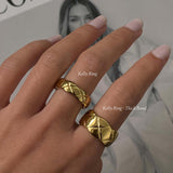 Kelly Ring Thick Band - Gold
