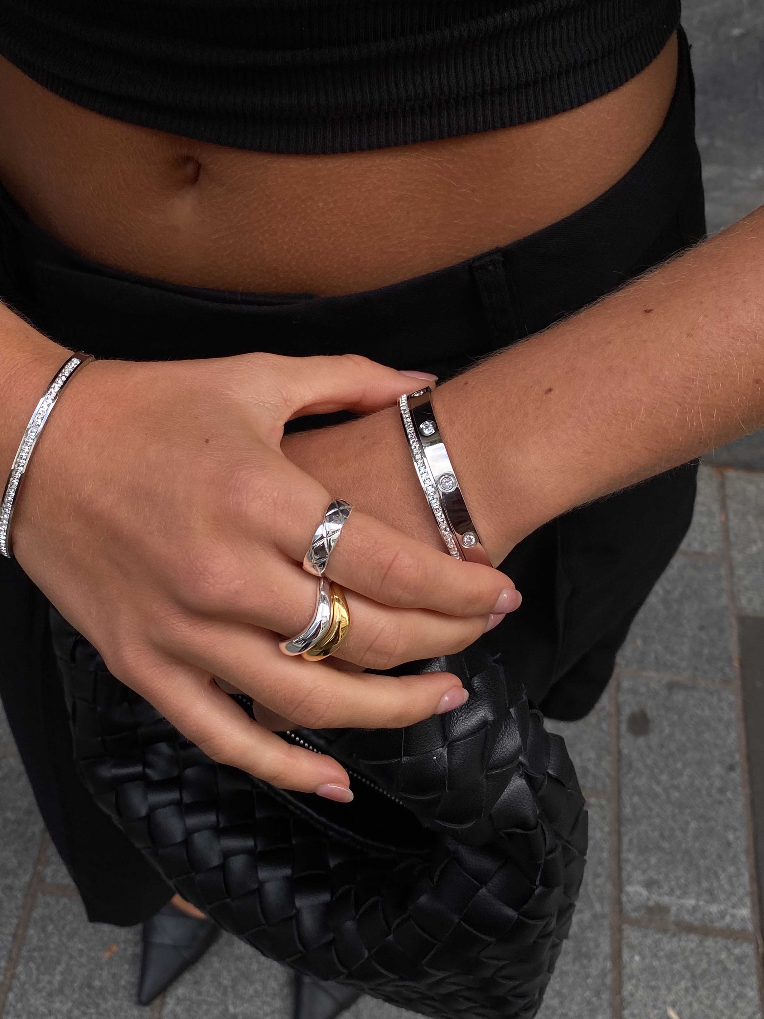 Mira Gold Wave Ring