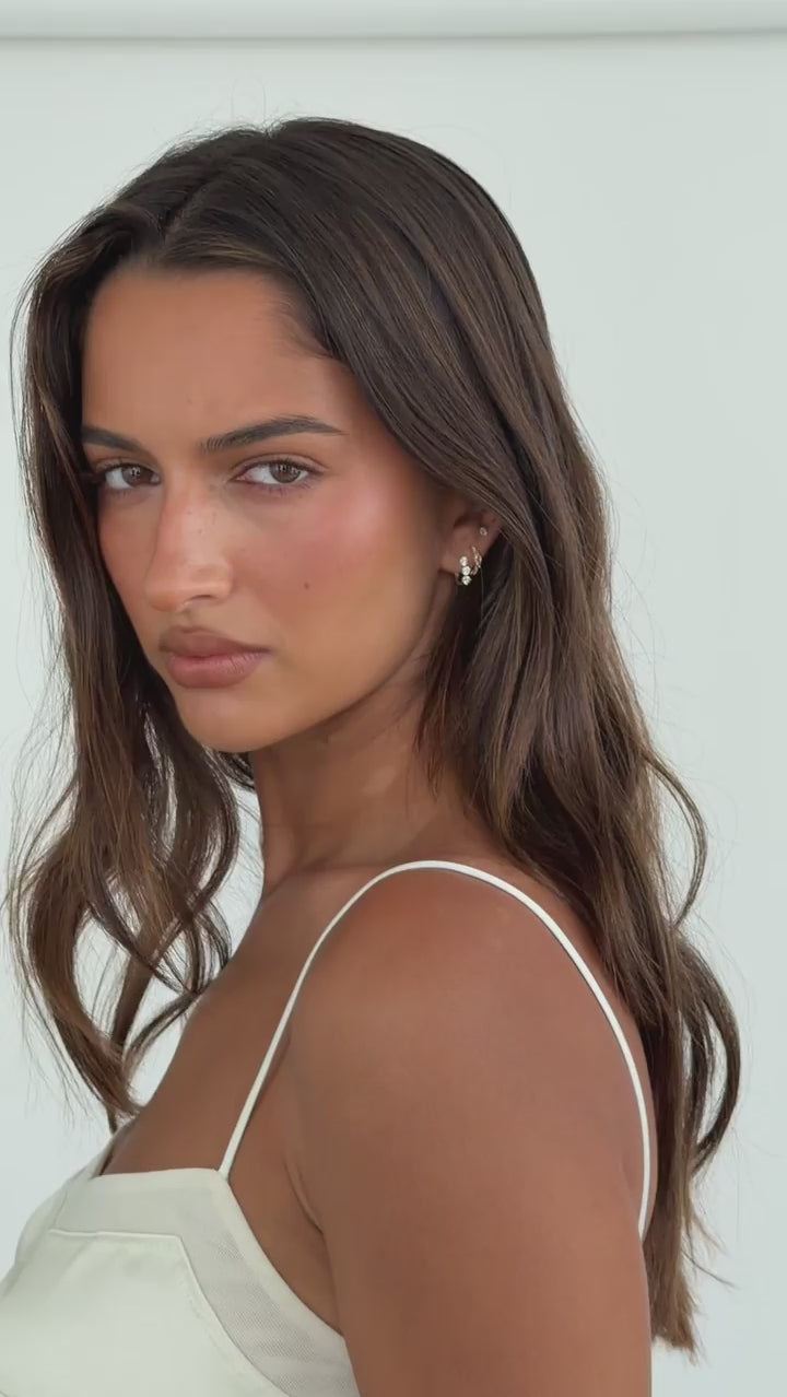 Emse Earrings - Gold.MOV